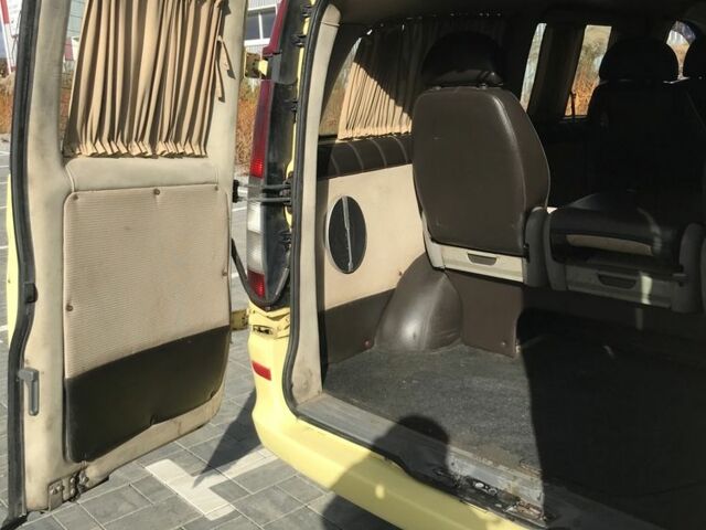 Мерседес Вито 2006 в Луцке на Automoto.ua Желтый Мерседес Вито, объемом двигателя 2.1 л и пробегом 2 тыс. км за 8900 $, фото 3 на Automoto.ua