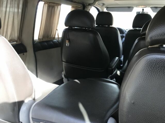 Мерседес Вито 2006 в Луцке на Automoto.ua Желтый Мерседес Вито, объемом двигателя 2.1 л и пробегом 2 тыс. км за 8900 $, фото 4 на Automoto.ua