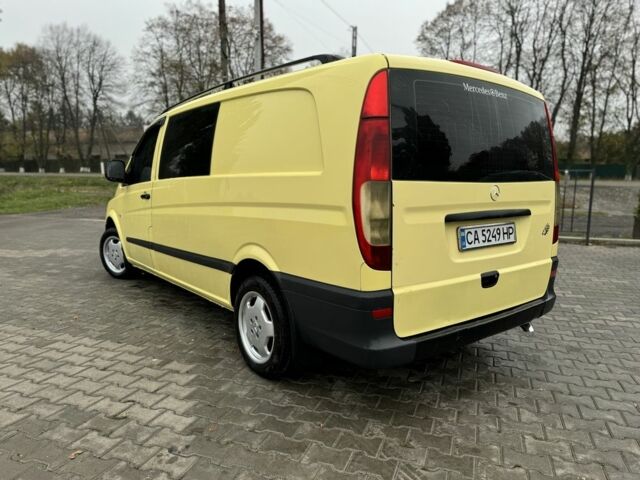 Желтый Мерседес Вито, объемом двигателя 2.2 л и пробегом 450 тыс. км за 7700 $, фото 3 на Automoto.ua