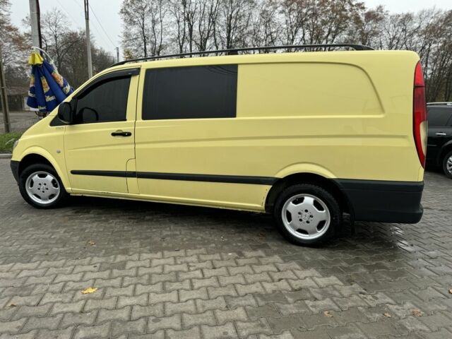 Желтый Мерседес Вито, объемом двигателя 2.2 л и пробегом 450 тыс. км за 7700 $, фото 4 на Automoto.ua