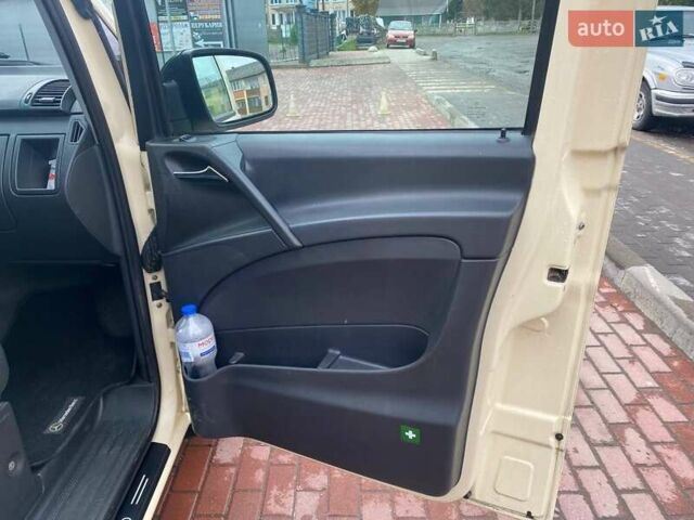Жовтий Мерседес Віто, об'ємом двигуна 2.14 л та пробігом 398 тис. км за 12800 $, фото 19 на Automoto.ua