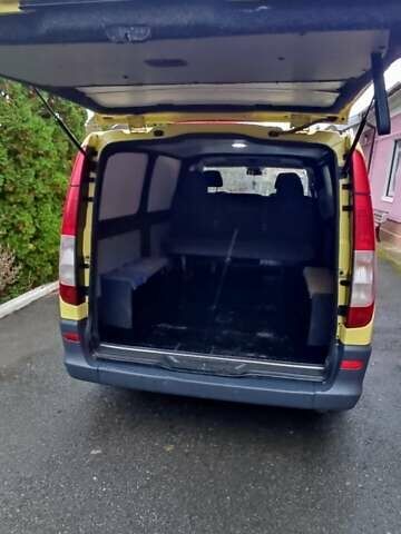 Жовтий Мерседес Віто, об'ємом двигуна 2.14 л та пробігом 373 тис. км за 8393 $, фото 7 на Automoto.ua