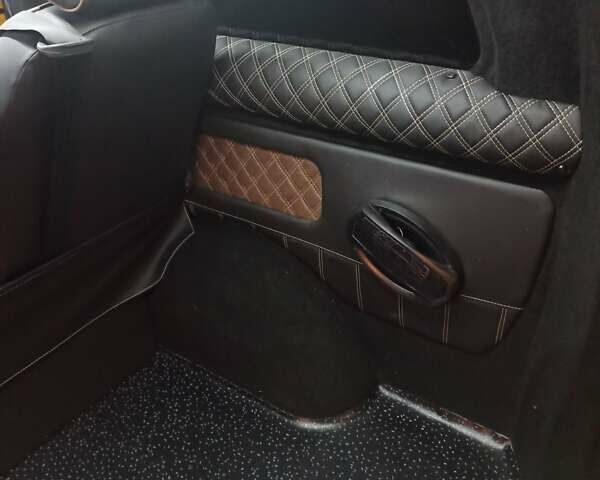 Жовтий Мерседес Віто, об'ємом двигуна 2.14 л та пробігом 340 тис. км за 25800 $, фото 2 на Automoto.ua