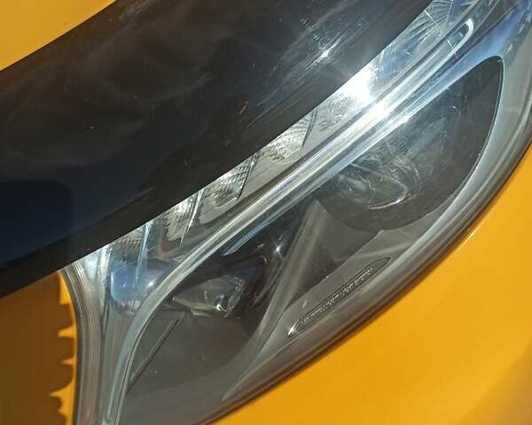 Жовтий Мерседес Віто, об'ємом двигуна 2.14 л та пробігом 340 тис. км за 25800 $, фото 15 на Automoto.ua