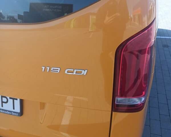 Жовтий Мерседес Віто, об'ємом двигуна 2.14 л та пробігом 340 тис. км за 25800 $, фото 18 на Automoto.ua