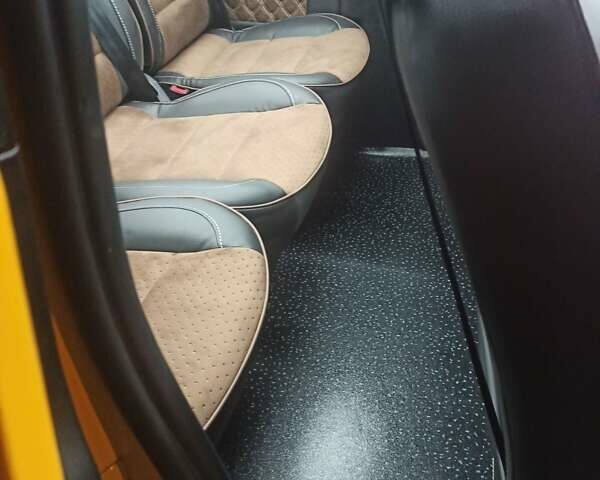 Жовтий Мерседес Віто, об'ємом двигуна 2.14 л та пробігом 340 тис. км за 25800 $, фото 4 на Automoto.ua