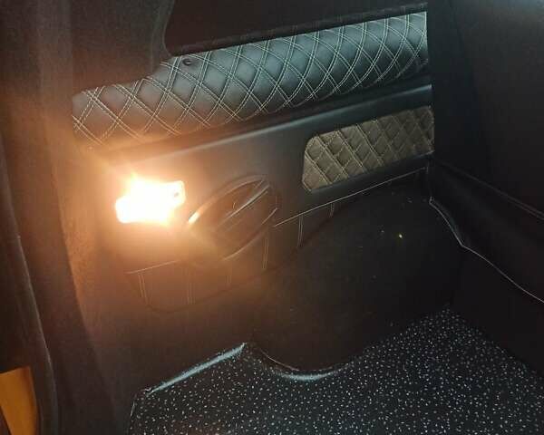 Жовтий Мерседес Віто, об'ємом двигуна 2.14 л та пробігом 340 тис. км за 25800 $, фото 5 на Automoto.ua