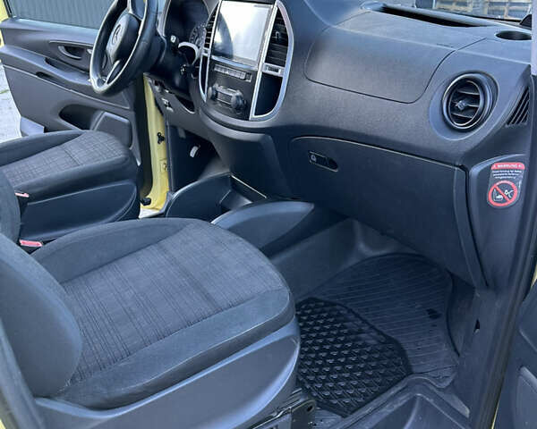 Мерседес Вито 2017 в Одессе на Automoto.ua Желтый Мерседес Вито, объемом двигателя 2.14 л и пробегом 239 тыс. км за 14500 $, фото 9 на Automoto.ua