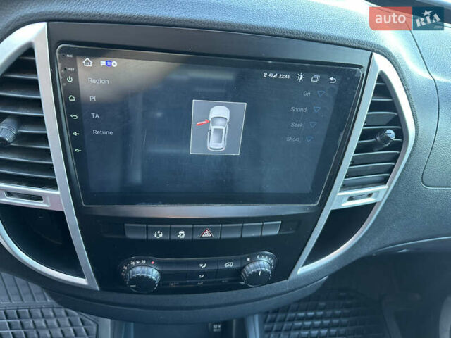 Мерседес Вито 2017 в Одессе на Automoto.ua Желтый Мерседес Вито, объемом двигателя 2.14 л и пробегом 239 тыс. км за 14500 $, фото 8 на Automoto.ua