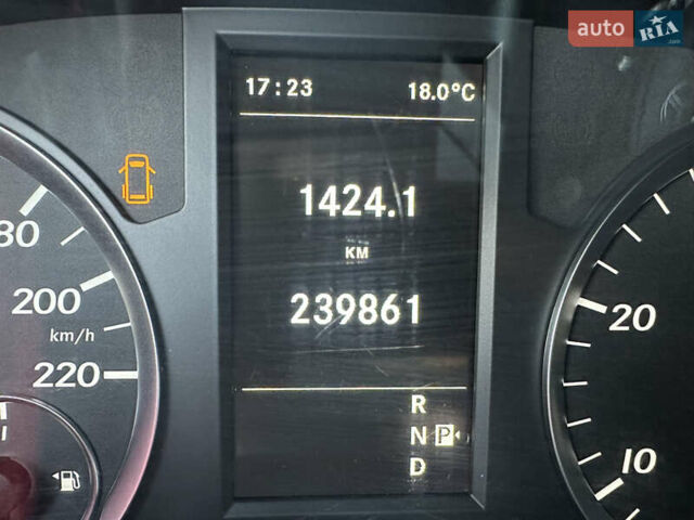 Мерседес Вито 2017 в Одессе на Automoto.ua Желтый Мерседес Вито, объемом двигателя 2.14 л и пробегом 239 тыс. км за 14500 $, фото 12 на Automoto.ua