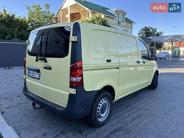 Мерседес Вито 2017 в Одессе на Automoto.ua Желтый Мерседес Вито, объемом двигателя 2.14 л и пробегом 239 тыс. км за 14500 $, фото 3 на Automoto.ua