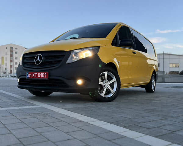 Желтый Мерседес Вито, объемом двигателя 2.14 л и пробегом 280 тыс. км за 23999 $, фото 19 на Automoto.ua