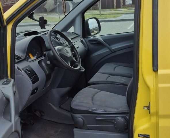 Мерседес Вито 2007 в Киеве на Automoto.ua Желтый Мерседес Вито, объемом двигателя 2.2 л и пробегом 265 тыс. км за 7000 $, фото 6 на Automoto.ua