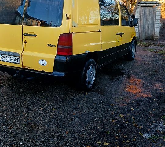 Желтый Мерседес Вито, объемом двигателя 2.1 л и пробегом 354 тыс. км за 4000 $, фото 3 на Automoto.ua