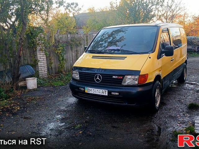 Желтый Мерседес Вито, объемом двигателя 2.1 л и пробегом 354 тыс. км за 4000 $, фото 1 на Automoto.ua