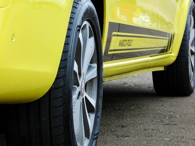 Жовтий Мерседес Віто, об'ємом двигуна 2.1 л та пробігом 181 тис. км за 28000 $, фото 3 на Automoto.ua