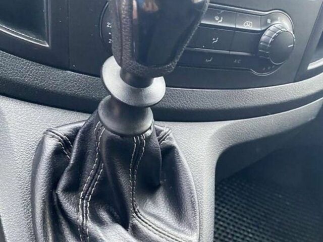 Серый Мерседес Вито, объемом двигателя 0 л и пробегом 275 тыс. км за 20400 $, фото 1 на Automoto.ua