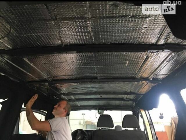 Серый Мерседес Вито, объемом двигателя 0 л и пробегом 275 тыс. км за 20400 $, фото 6 на Automoto.ua