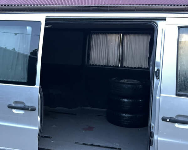 Сірий Мерседес Віто, об'ємом двигуна 2.15 л та пробігом 300 тис. км за 1650 $, фото 6 на Automoto.ua
