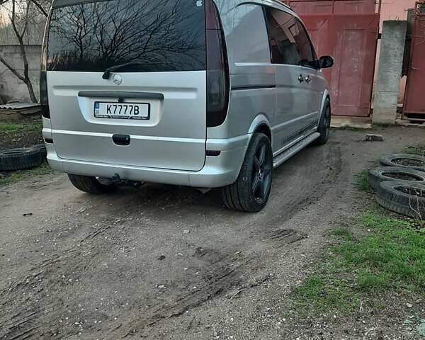 Серый Мерседес Вито, объемом двигателя 2.15 л и пробегом 370 тыс. км за 8500 $, фото 13 на Automoto.ua