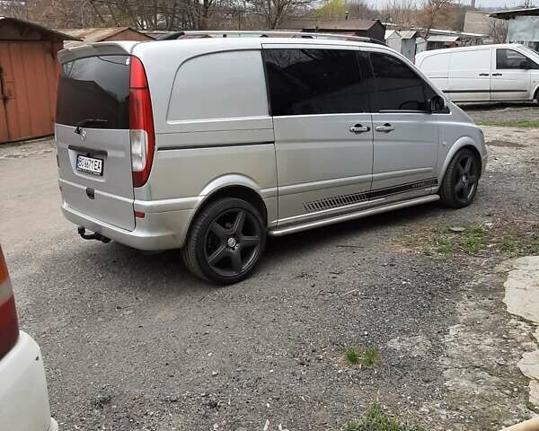 Серый Мерседес Вито, объемом двигателя 2.15 л и пробегом 370 тыс. км за 8500 $, фото 3 на Automoto.ua