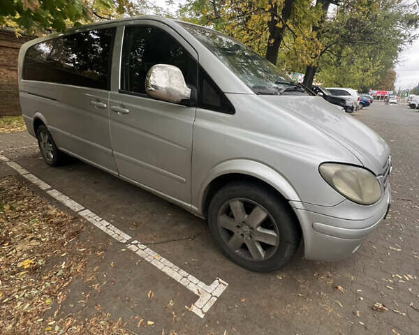 Серый Мерседес Вито, объемом двигателя 2.15 л и пробегом 333 тыс. км за 5700 $, фото 2 на Automoto.ua