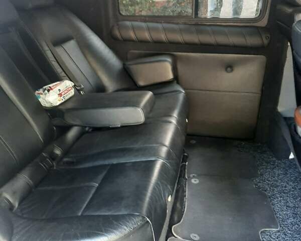 Серый Мерседес Вито, объемом двигателя 2.15 л и пробегом 370 тыс. км за 8500 $, фото 7 на Automoto.ua