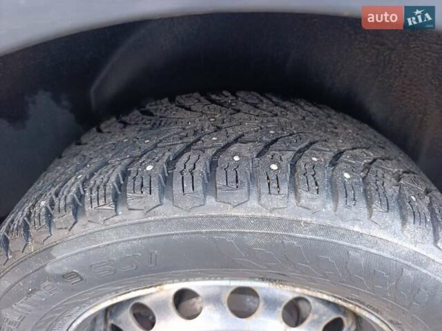 Серый Мерседес Вито, объемом двигателя 2.2 л и пробегом 306 тыс. км за 7999 $, фото 12 на Automoto.ua