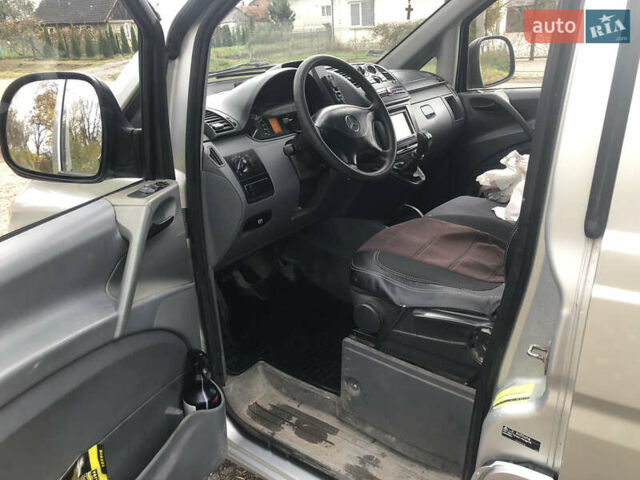 Серый Мерседес Вито, объемом двигателя 2.15 л и пробегом 413 тыс. км за 6500 $, фото 9 на Automoto.ua