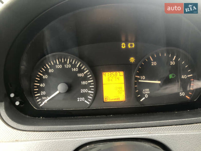 Серый Мерседес Вито, объемом двигателя 2.15 л и пробегом 413 тыс. км за 6500 $, фото 2 на Automoto.ua