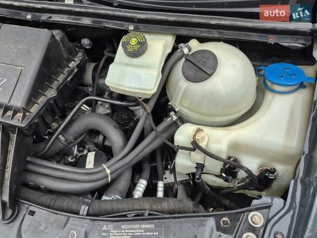 Серый Мерседес Вито, объемом двигателя 2.99 л и пробегом 330 тыс. км за 14000 $, фото 13 на Automoto.ua