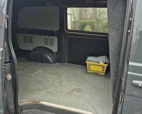 Серый Мерседес Вито, объемом двигателя 2.99 л и пробегом 330 тыс. км за 14000 $, фото 19 на Automoto.ua