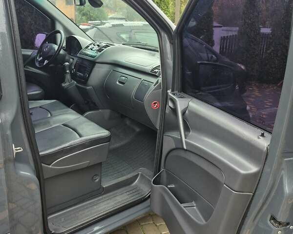 Серый Мерседес Вито, объемом двигателя 2.99 л и пробегом 330 тыс. км за 14000 $, фото 22 на Automoto.ua