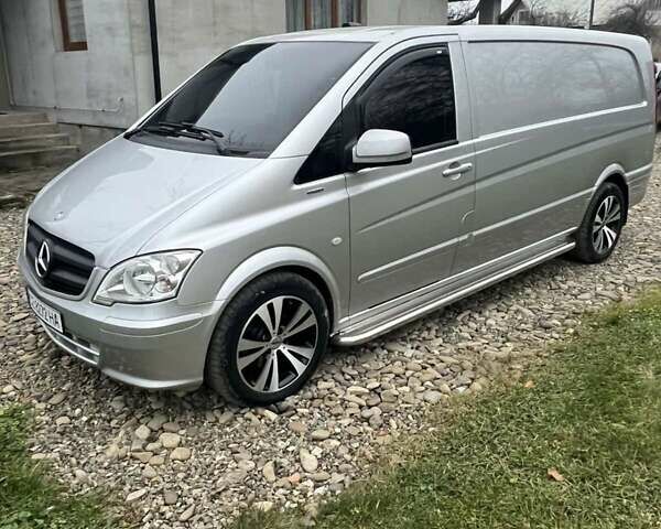 Серый Мерседес Вито, объемом двигателя 2.14 л и пробегом 300 тыс. км за 12800 $, фото 24 на Automoto.ua