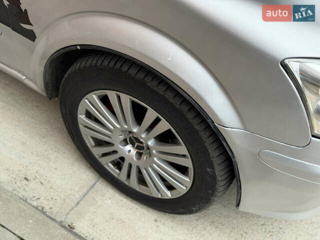 Серый Мерседес Вито, объемом двигателя 2.14 л и пробегом 389 тыс. км за 11499 $, фото 3 на Automoto.ua