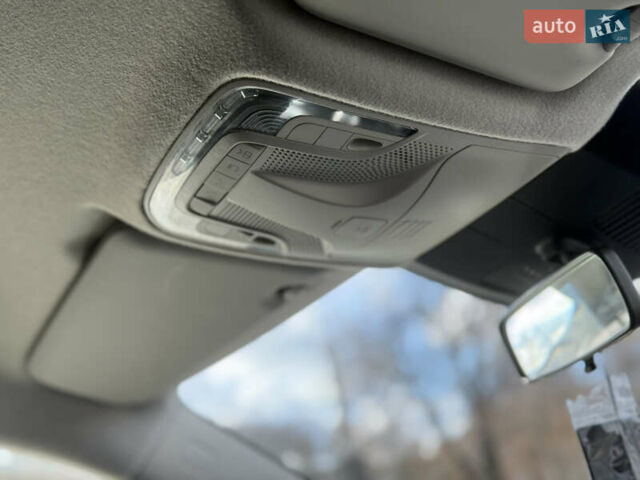 Серый Мерседес Вито, объемом двигателя 2 л и пробегом 125 тыс. км за 28499 $, фото 6 на Automoto.ua