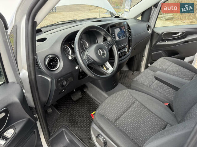 Серый Мерседес Вито, объемом двигателя 2 л и пробегом 125 тыс. км за 28499 $, фото 18 на Automoto.ua