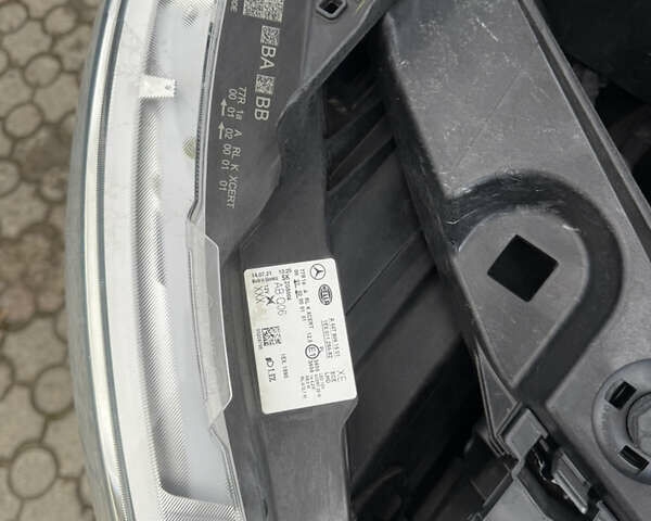 Серый Мерседес Вито, объемом двигателя 2 л и пробегом 125 тыс. км за 28499 $, фото 23 на Automoto.ua