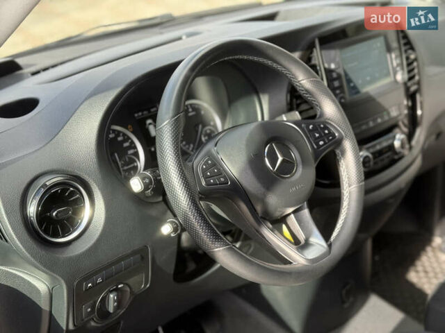 Серый Мерседес Вито, объемом двигателя 2 л и пробегом 125 тыс. км за 28499 $, фото 11 на Automoto.ua