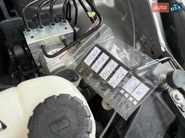 Серый Мерседес Вито, объемом двигателя 2 л и пробегом 125 тыс. км за 28499 $, фото 19 на Automoto.ua