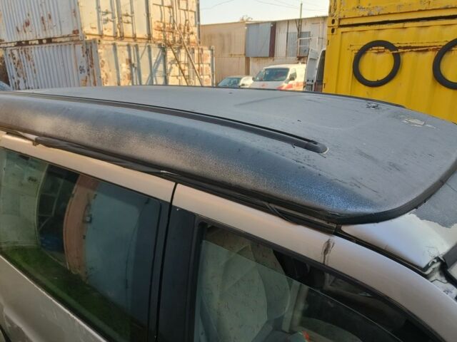 Серый Мерседес Вито, объемом двигателя 2 л и пробегом 999 тыс. км за 1725 $, фото 2 на Automoto.ua