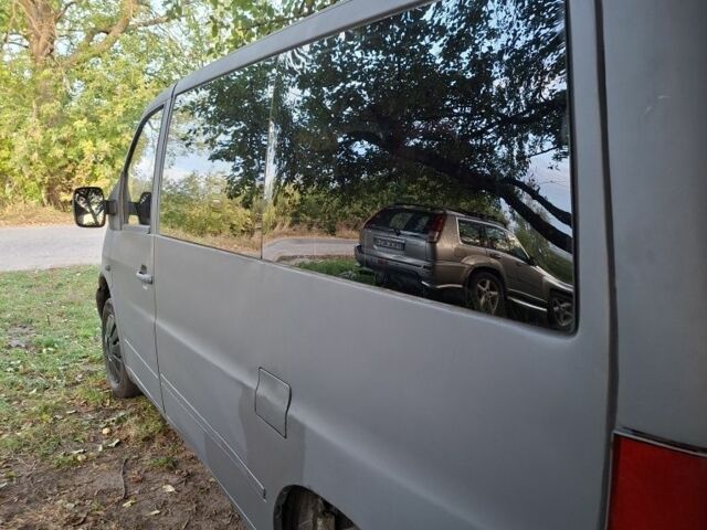 Сірий Мерседес Віто, об'ємом двигуна 2 л та пробігом 450 тис. км за 3200 $, фото 11 на Automoto.ua