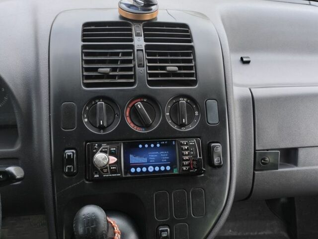 Мерседес Віто 1998 у Пятихатках на Automoto.ua Сірий Мерседес Віто, об'ємом двигуна 2.3 л та пробігом 438 тис. км за 4000 $, фото 8 на Automoto.ua