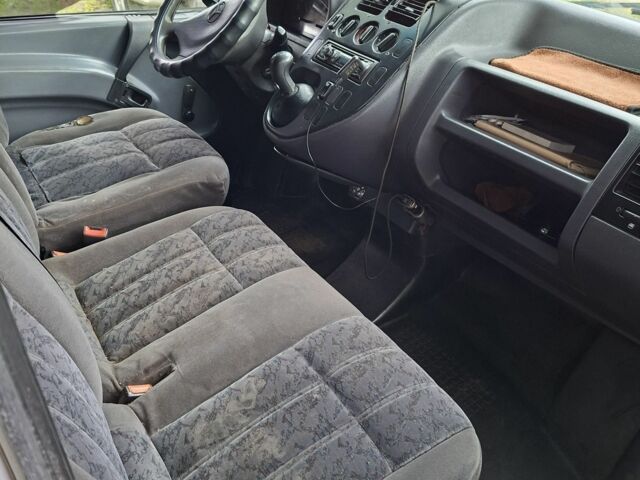 Сірий Мерседес Віто, об'ємом двигуна 2 л та пробігом 450 тис. км за 3200 $, фото 8 на Automoto.ua