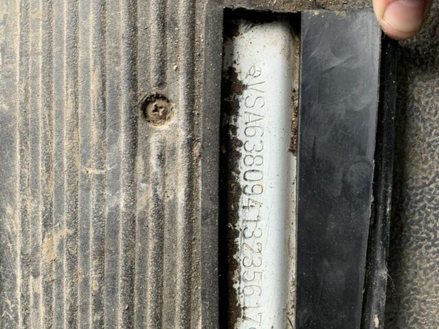 Сірий Мерседес Віто, об'ємом двигуна 2.2 л та пробігом 470 тис. км за 3999 $, фото 5 на Automoto.ua