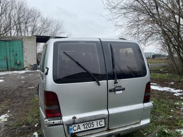 Сірий Мерседес Віто, об'ємом двигуна 2.3 л та пробігом 300 тис. км за 2200 $, фото 4 на Automoto.ua