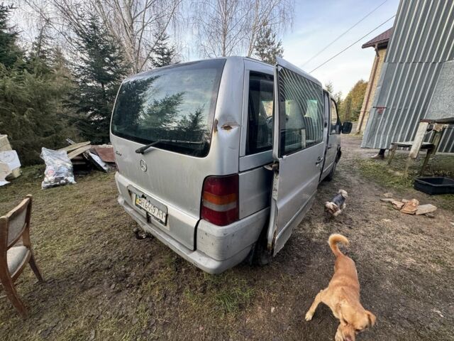 Серый Мерседес Вито, объемом двигателя 2.2 л и пробегом 480 тыс. км за 1300 $, фото 1 на Automoto.ua