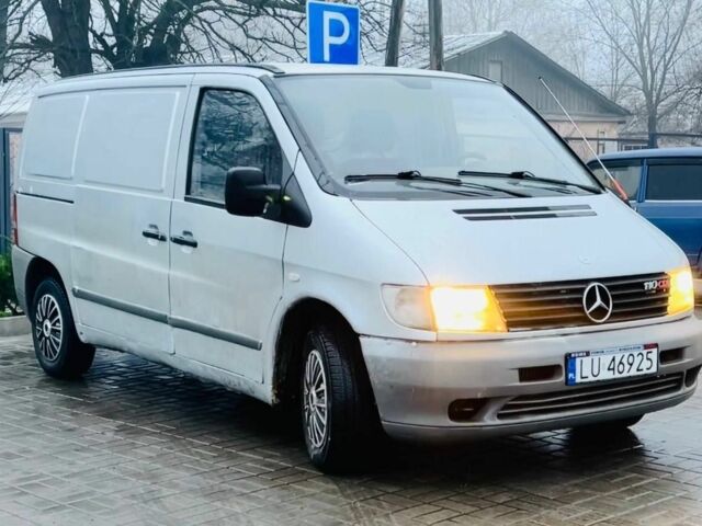 Серый Мерседес Вито, объемом двигателя 2.2 л и пробегом 318 тыс. км за 2850 $, фото 1 на Automoto.ua