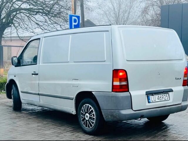 Серый Мерседес Вито, объемом двигателя 2.2 л и пробегом 318 тыс. км за 2850 $, фото 3 на Automoto.ua