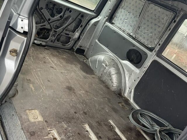 Сірий Мерседес Віто, об'ємом двигуна 2.2 л та пробігом 441 тис. км за 3000 $, фото 3 на Automoto.ua